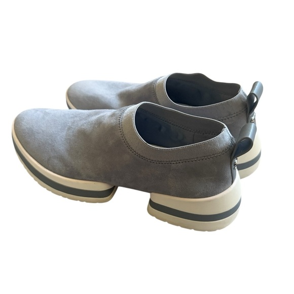 Stuart Weitzman Gray Loafers Slip-On Shoes - Picture 9 of 13